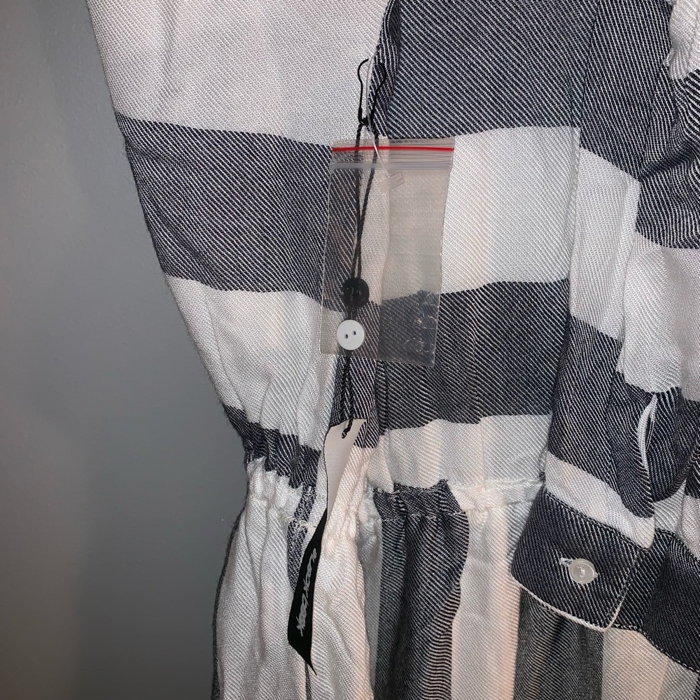 Dress - Picture 3 of 5
